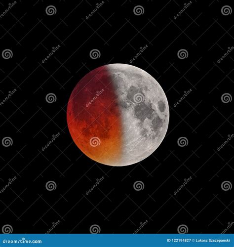 Beginning Phase Of Super Bloody Moon Full Eclipse Stock Image - Image ...