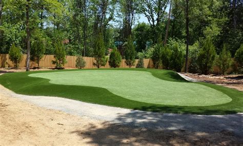 Best Backyard Putting Green Installation in Houston