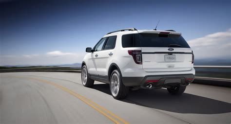 Ford Explorer Sport (2013) - picture 7 of 40