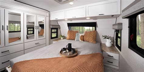 Roamer Luxury Fifth Wheel Highland Ridge Rv