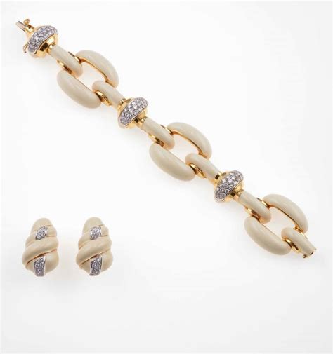 David Webb Demi Parure Composto Da Bracciale Ed Orecchini Con Smalto E