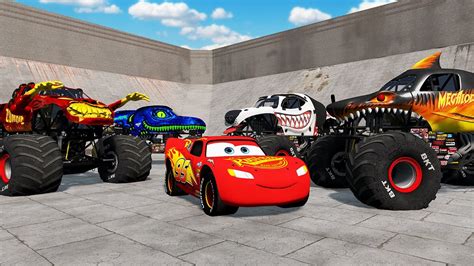 4 MONSTER TRUCKS VS LIGHTNING MCQUEEN YouTube