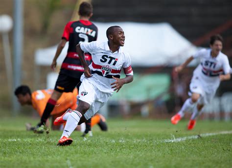 Sub 15 vence o Vitória pela segunda rodada da Copa Brasil SPFC