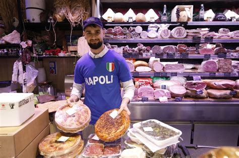 Febbre Azzurra A Napoli Fotoreportage Alla Vigilia Della Partita