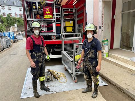 Nach Einsatz Im Ahrtal Einsatzkr Fte Der Feuerwehr Volkach Erhalten