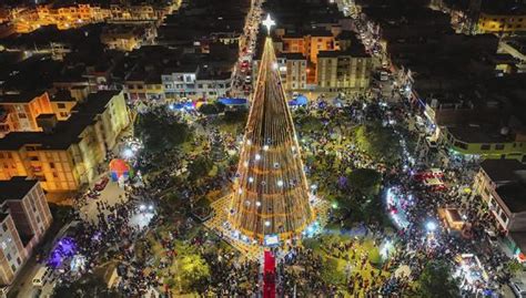 En qué lugar se encuentra el árbol de Navidad más grande del Perú