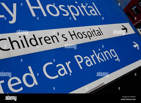 Hospital Car Parking Sign Stock Photo Alamy