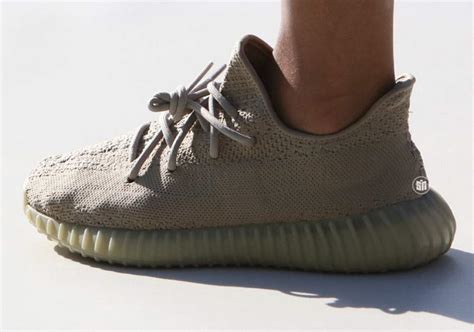 Adidas Yeezy Boost 350 V2 Appears In Three Colorways At Yeezy Season 4