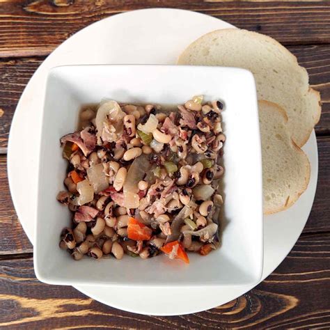 Crock Pot Southern Black Eyed Peas With Ham Hock Recipe