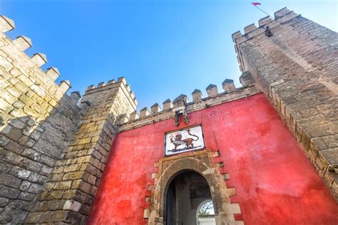 Detalle De La Entrada Del Palacio Real Del Alcazar Sevilla Imagen De