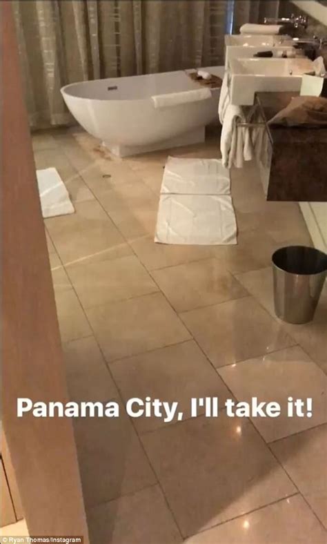 Lucy Mecklenburgh S Nude Selfie Fuels Ryan Thomas Rumours Daily Mail Online