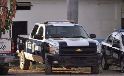 Policía Se Le Cae El Arma Y Se Dispara Por Accidente