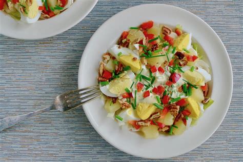 Witlofsalade Met Ei Ananas En Pecannoten Con Serveert