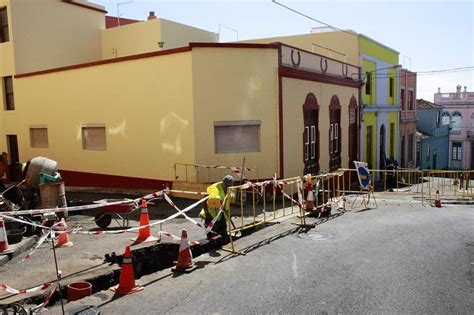 Renuevan la red de abastecimiento de la calle Tanquito El Apurón