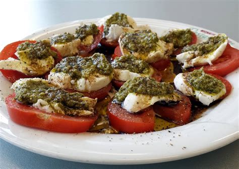 Tomato Mozzarella Pesto Salad Recipe By Agroni Cookpad