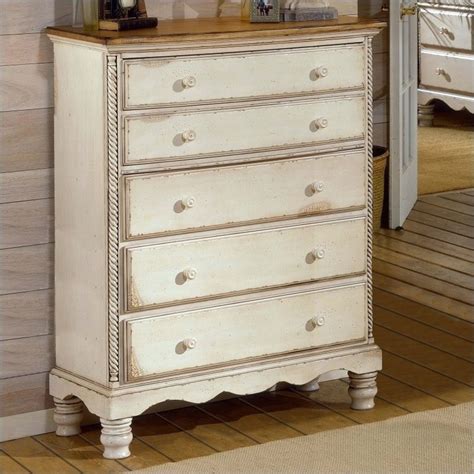 Hillsdale Wilshire Piece Bedroom Set In Antique White Xs