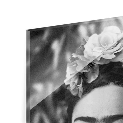 Glasbild Frida Kahlo Foto Portrait Mit Blumenkrone Hochformat