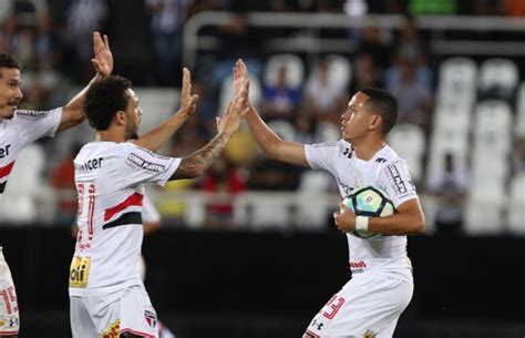 Marcos Guilherme Celebra Estreia Com Gols E Vitória Pelo São Paulo