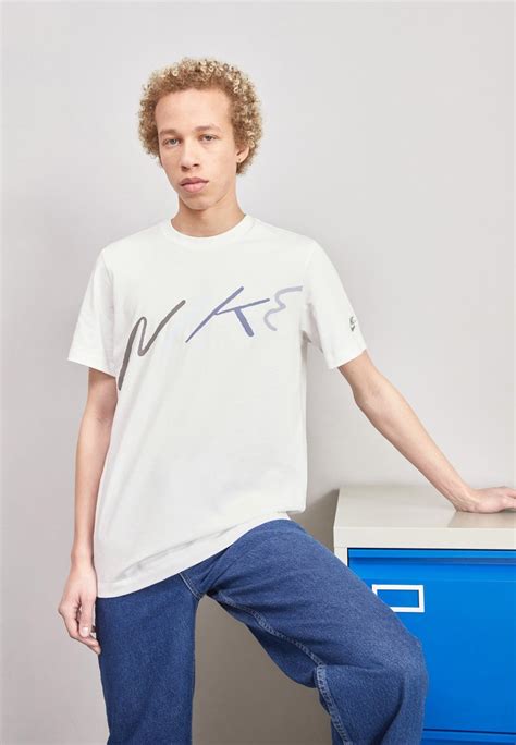 Nike Sportswear Tee Club Printtipaita White Valkoinen Zalando Fi