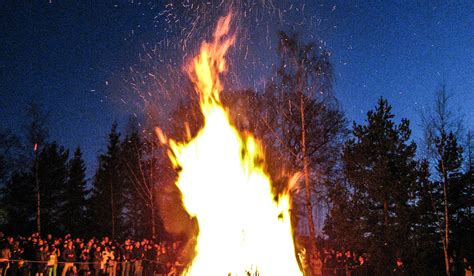 V Rfest Med Majbrasa I Sk Nsberg Ung I Sundsvall