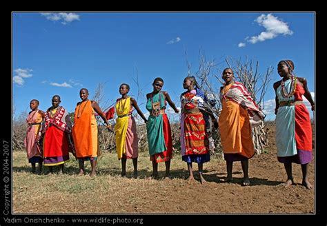 three chicks and a dude: African Tribal People