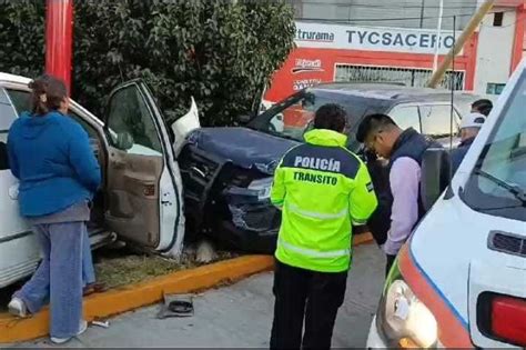 Choque De Unidad De La SSC Y Camioneta Deja 3 Heridos En Belisario