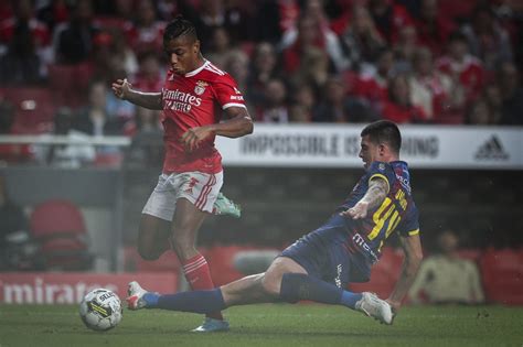 Veja Fotos Da Goleada Do Benfica Sobre O Chaves Pelo Campeonato