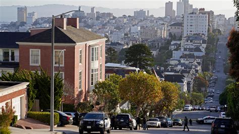 Nancy Pelosi leaves San Francisco home | Infobotz