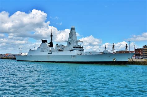 Hms Daring D32 Hms Daring Is The Lead Ship Of The Type 45 Flickr