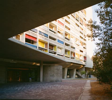 Gallery of Architecture Classics: Unite d' Habitation / Le Corbusier - 52