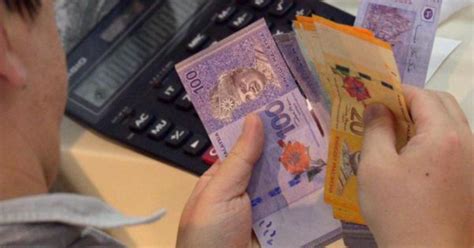 Ringgit Susut Hari Ketiga Berturut Turut Berita Harian