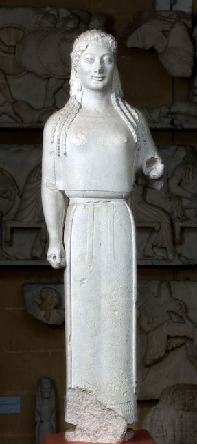 Peplos Statue