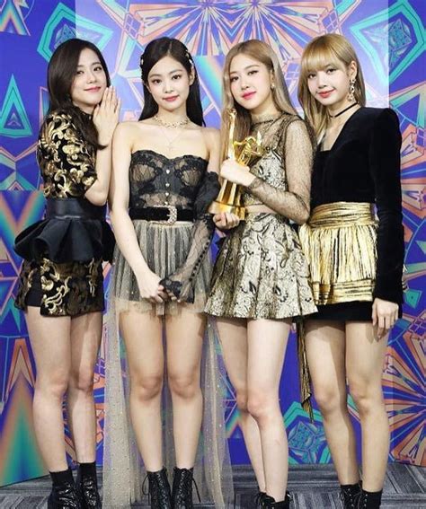 Congratulations To Blackpink For Winning Cosmopolitan Artist Award At The 2019 Golden Disc