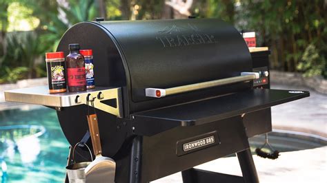 Wood Fired Pellet Grill Done Right Traeger Ironwood 885 Review Youtube