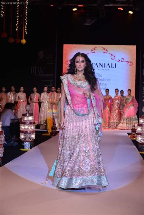 Neha Dhupia Walk The Ramp For Gitanjali Gems Show At Iijw Delhi Day