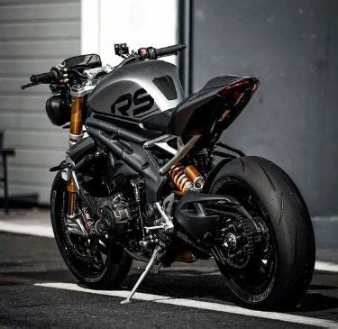 The Agile Naked Triumph Speed Triple Super Bike In 2023 Super Bikes