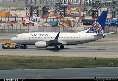 N24736 Boeing 737 724 United Airlines Paul Y M Chow JetPhotos