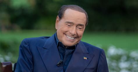 Elezioni 2022 Berlusconi alle donne votate per me che sono più bello