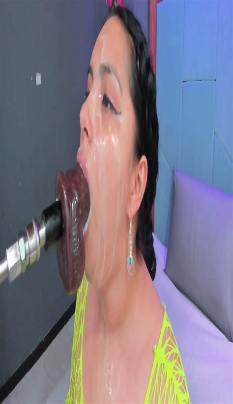 Hot Latina Deepthroat