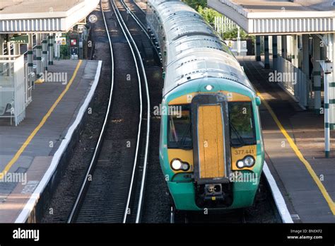 Croydon railway station hi-res stock photography and images - Alamy