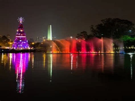 SÓ PARA QUEM PODE 57 metros árvore de Natal do Ibirapuera é