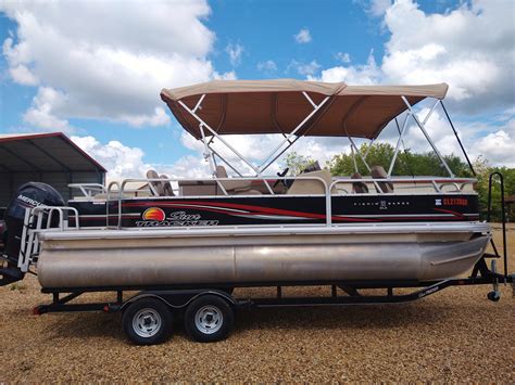 Used Sun Tracker Fishing Barge Dlx Farmersville Boat