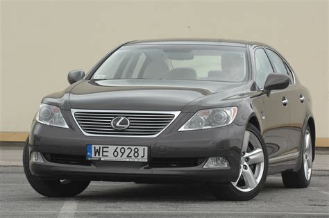 Żarówki Lexus LS 600h ksenon 20062018 jakie potrzebne do wymiany