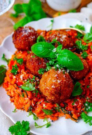 Orzo Met Tomatensaus En Gehaktballetjes Snel En Makkelijk