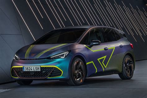 Cupra Zeigt Vollelektrischen Born Bei Der NEW MOBILITY RALLYE