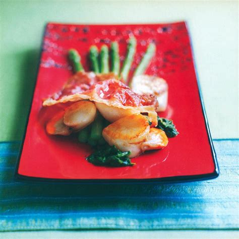 Pan Fried Scallops With Crisp Prosciutto Asparagus And Herby Salsa