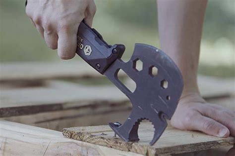 Off Grid Tools Survival Multitool Axe | Gadgetsin