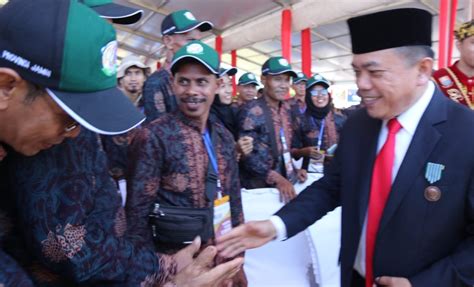 Terbukti Sukses Pembangunan Pertanian Dan Perkebunan Al Haris Terima