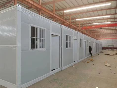 Fireproof And Durable Sandwich Panel Container House High Quality