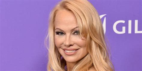 Pamela Anderson Is Simply Iconic In These Sculpted Af Bikini Pics On Ig